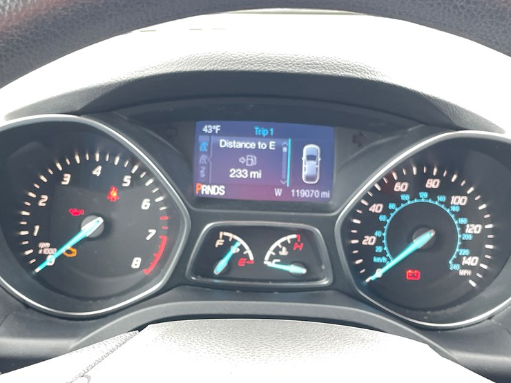 2015-ford-escape-image-51