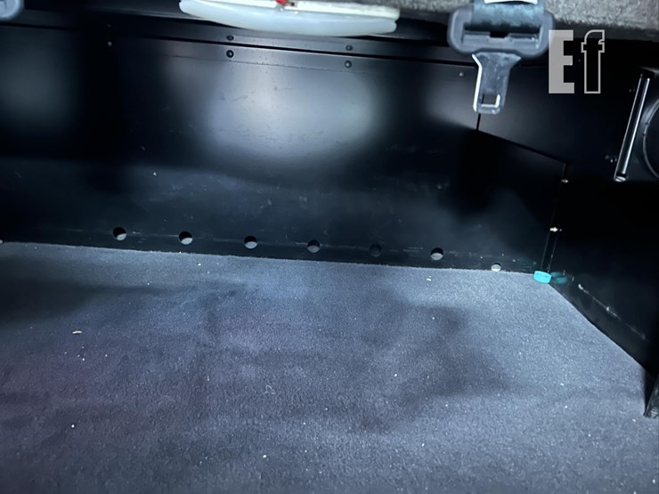 2025-kenworth-w900-image-41