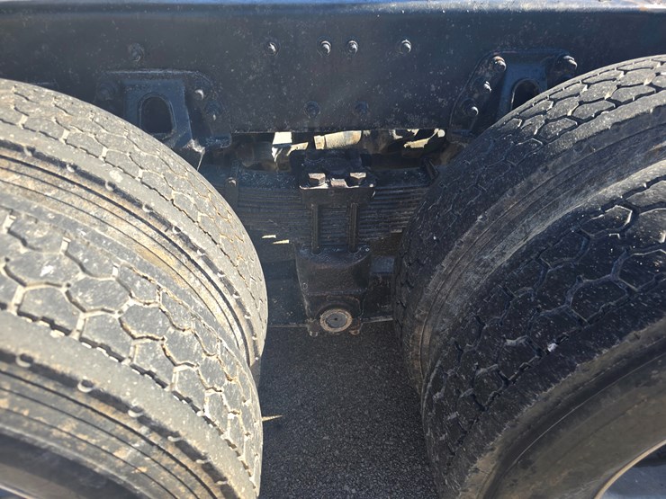 2001-sterling-l9500-image-47