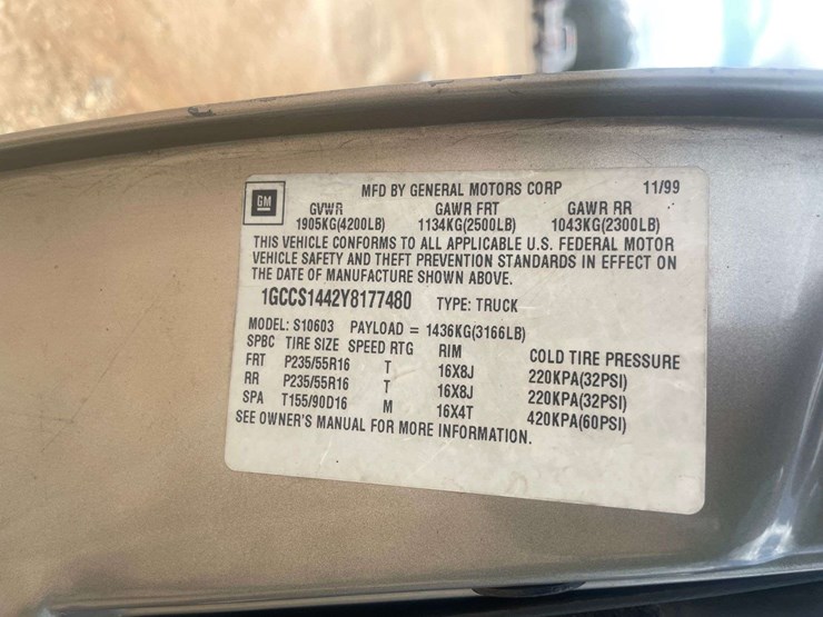 2000-chevrolet-s10-image-25