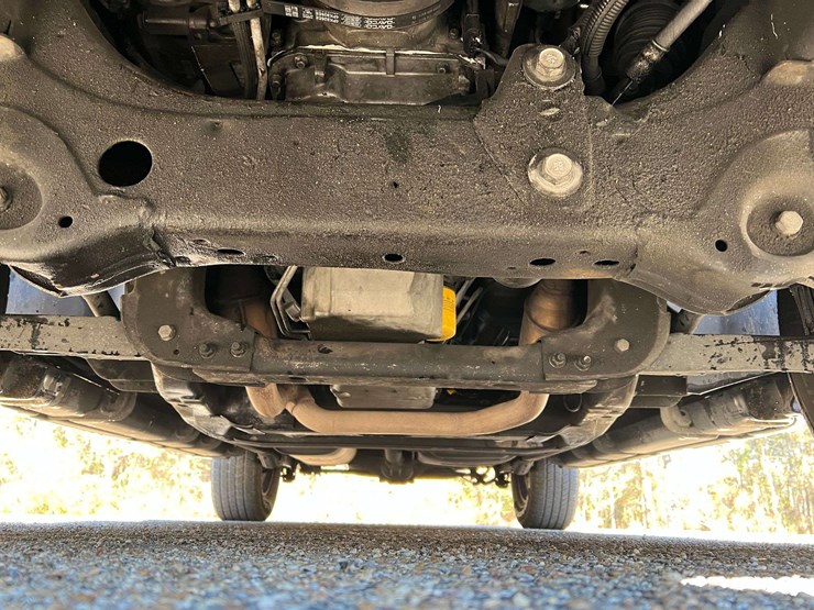 2011-chevrolet-tahoe-image-22