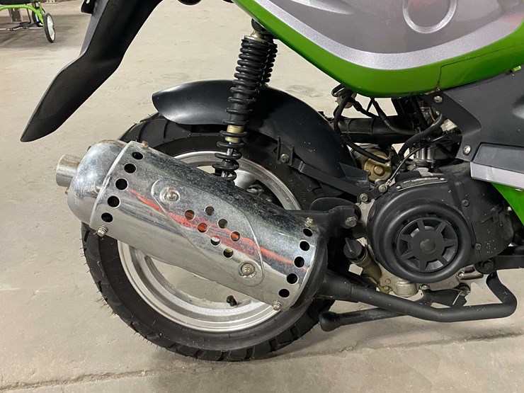 #1468-•-2011-taizhou-moped-(has-wi-title)-(d)-image-13