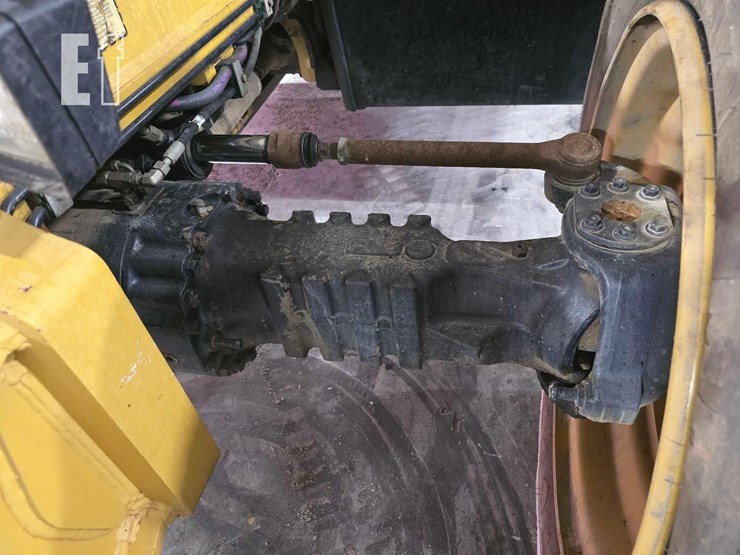 2013-caterpillar-tl943c-image-23