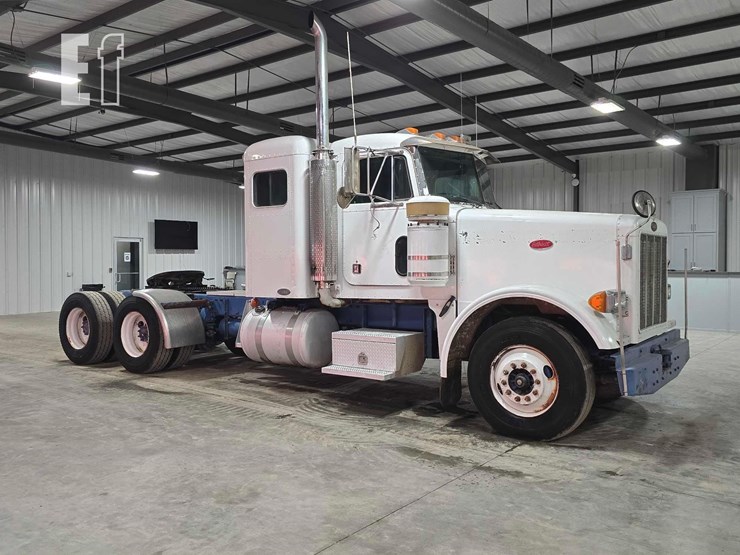 2004-peterbilt-378-image-2