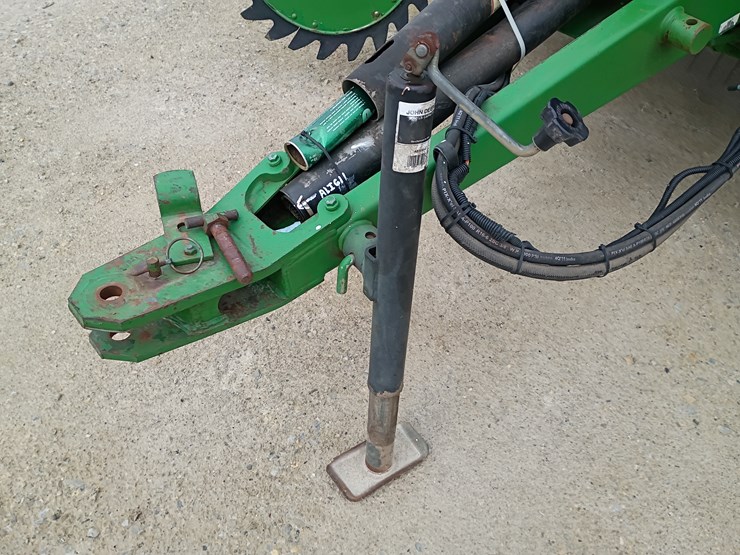 2000-john-deere-556-image-9