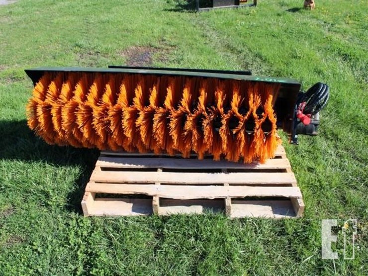 #3104-new-61"-hyd-broom-for-skid-steer-by-future-m-image-1