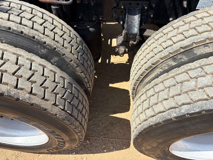 2013-mack-pinnacle-cxu613-image-10