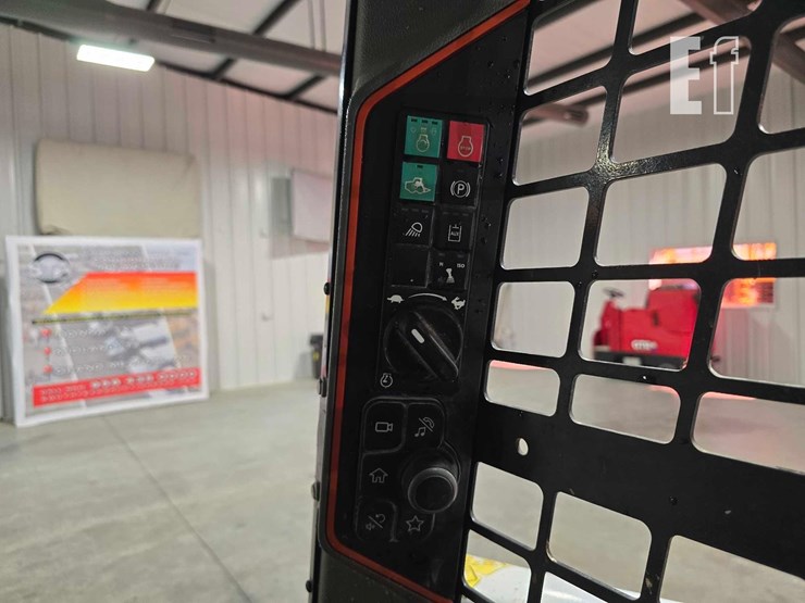 2020-bobcat-t76-image-18