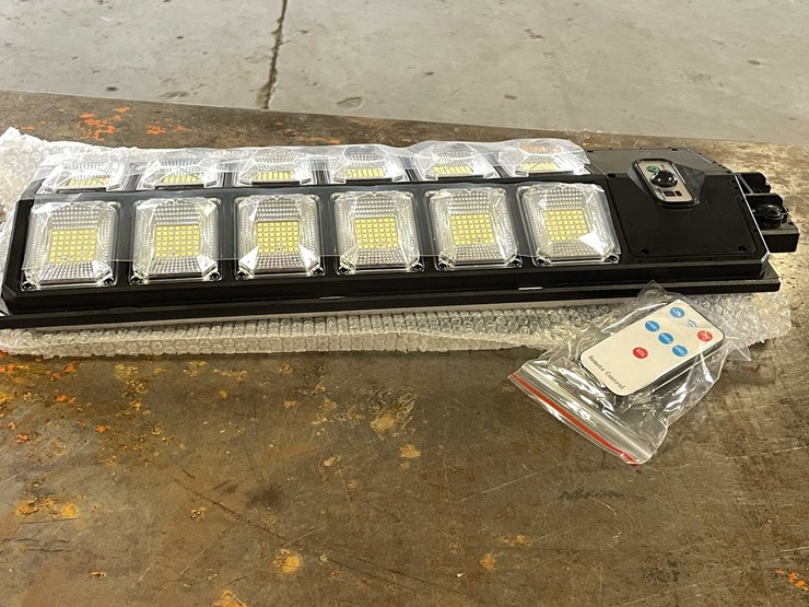 #2480-•-new-solar-induction-street-lamp-with-remote-(cw)-image-1