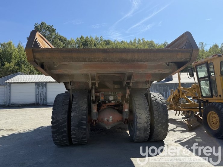 2006-hitachi-eh750-3-image-4