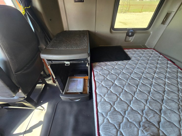 2014-international-prostar-image-72