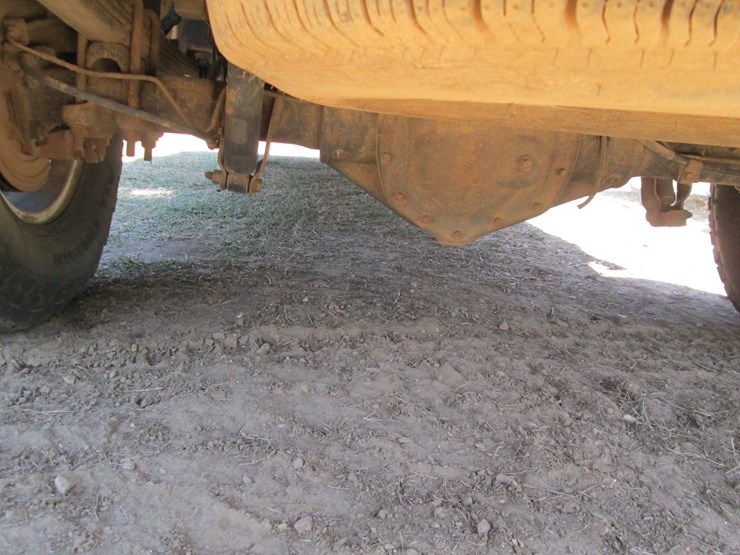 2004-chevrolet-2500hd-image-9