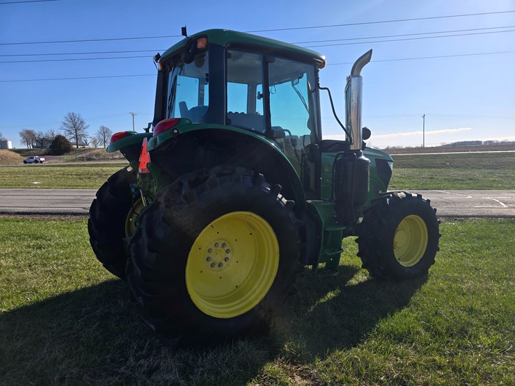 2016-john-deere-6110m-image-8