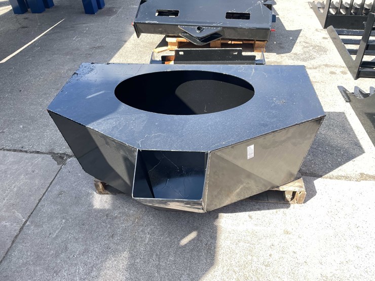 #7093-•-mini-universal-attach-concrete-bucket-(o2)-image-1