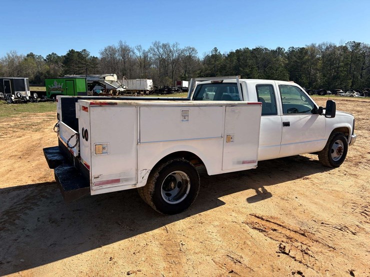 1999-chevrolet-silverado-3500-image-3
