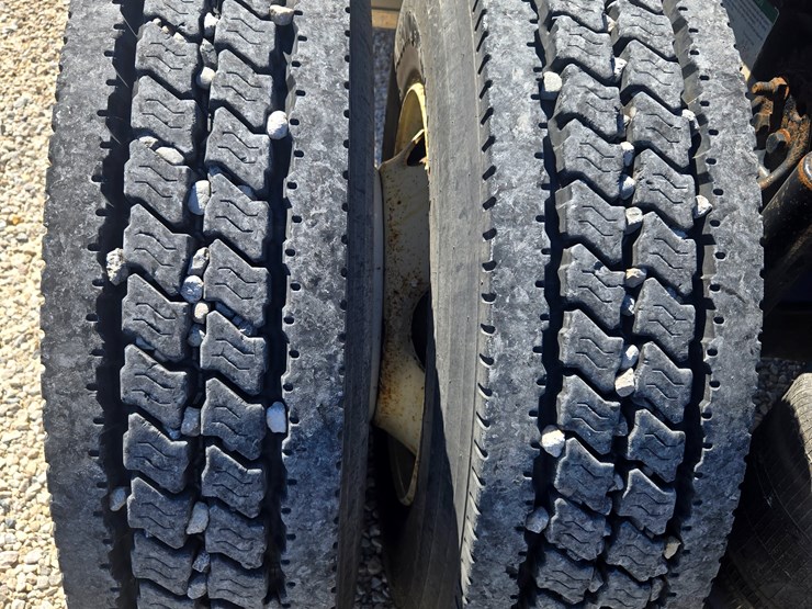 2006-freightliner-columbia-120-image-63