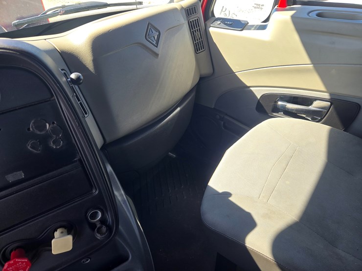 2014-international-prostar-image-58