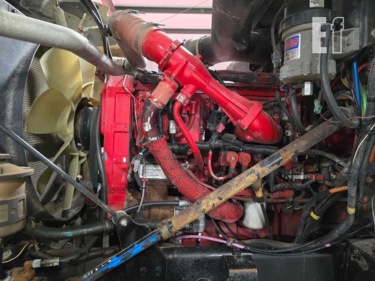 2004-international-paystar-5900-image-18