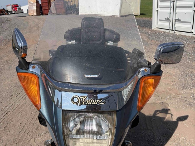 yamaha-venture-motorcycle-image-5