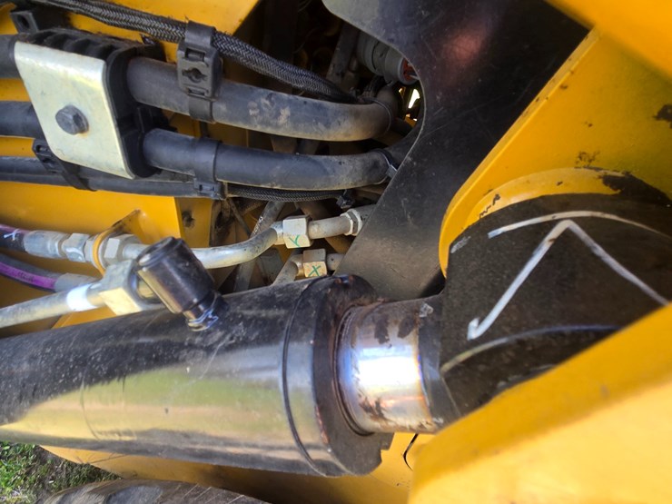 2018-caterpillar-299d2-image-89