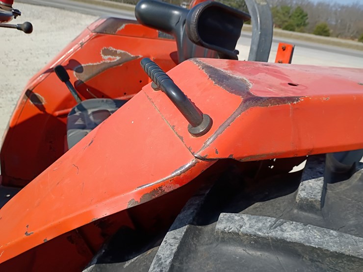 2001-kubota-l4300-image-59