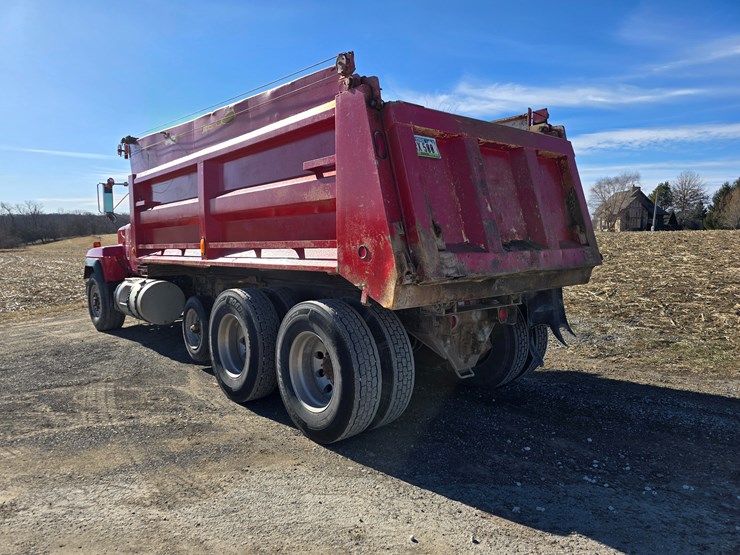 1998-mack-rd688s-image-9