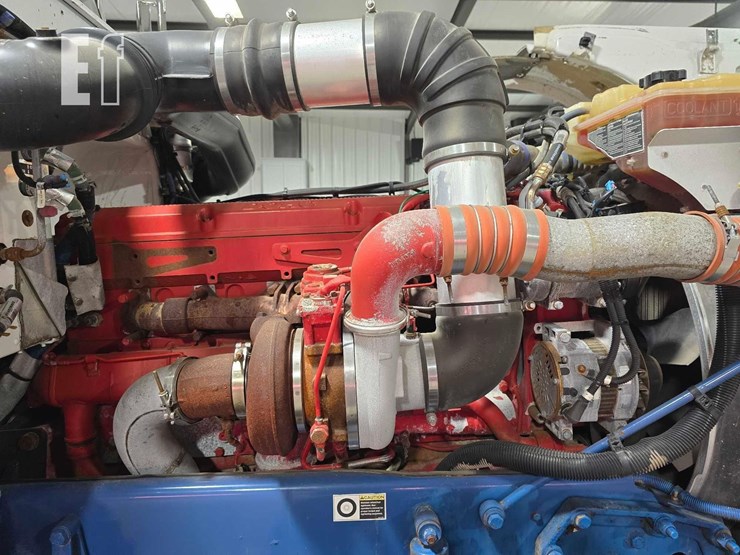 2009-peterbilt-367-image-18