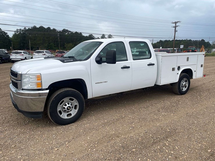 2014-chevrolet-silverado-2500-image-1