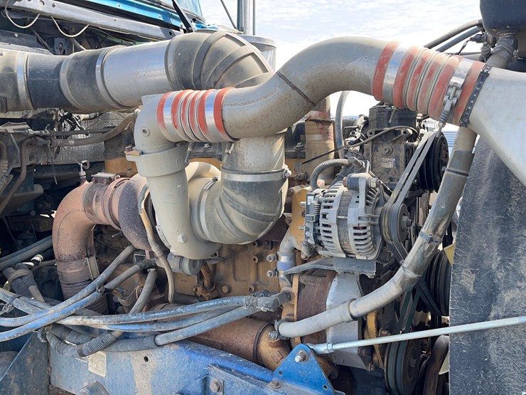 2004-kenworth-w900-image-60