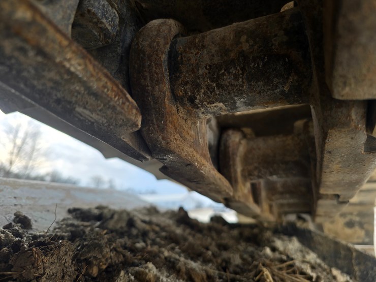 2013-deere-160g-lc-image-75