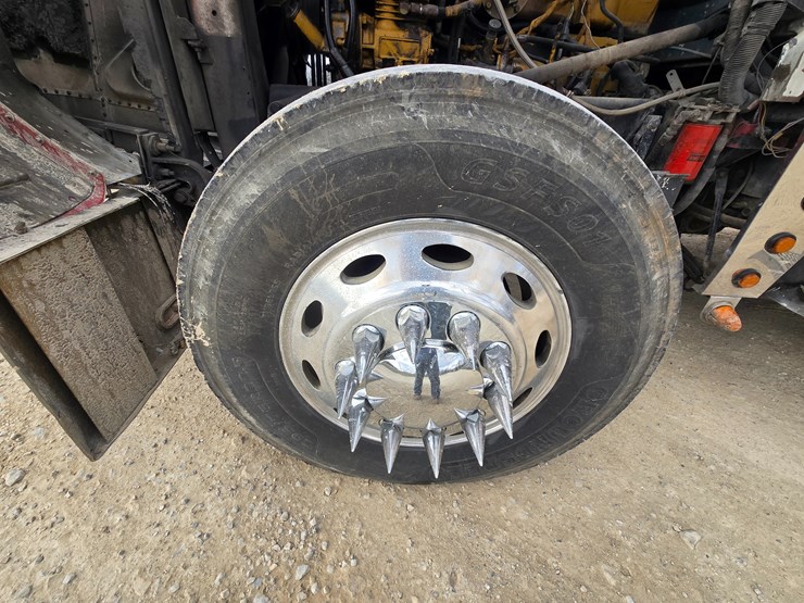 2000-peterbilt-379-image-98