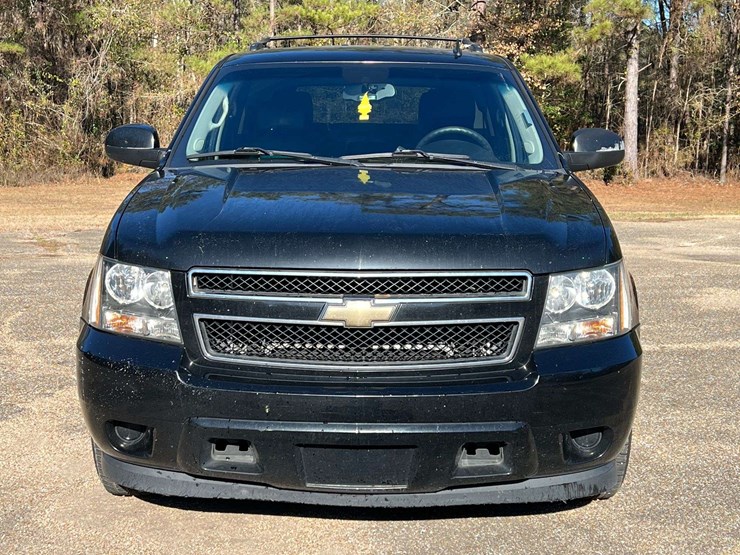 2011-chevrolet-tahoe-image-5