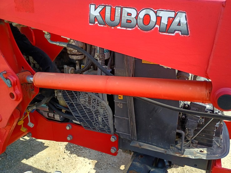 2019-kubota-m7060-image-74