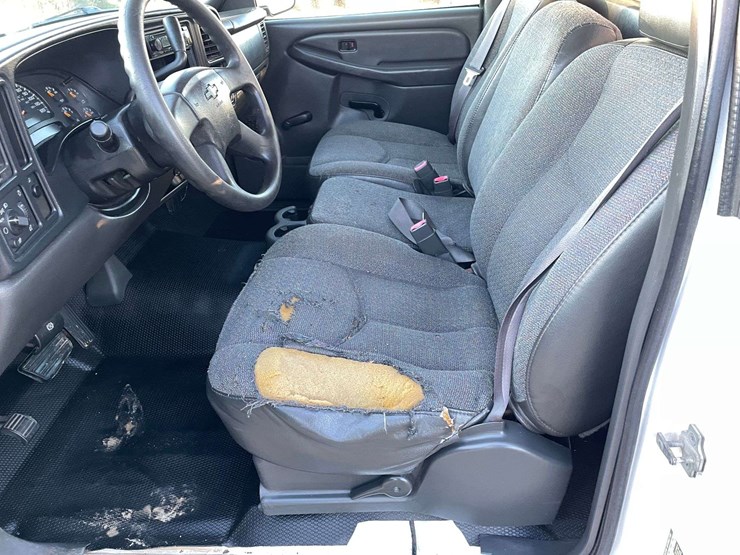 2005-chevrolet-silverado-1500-image-10