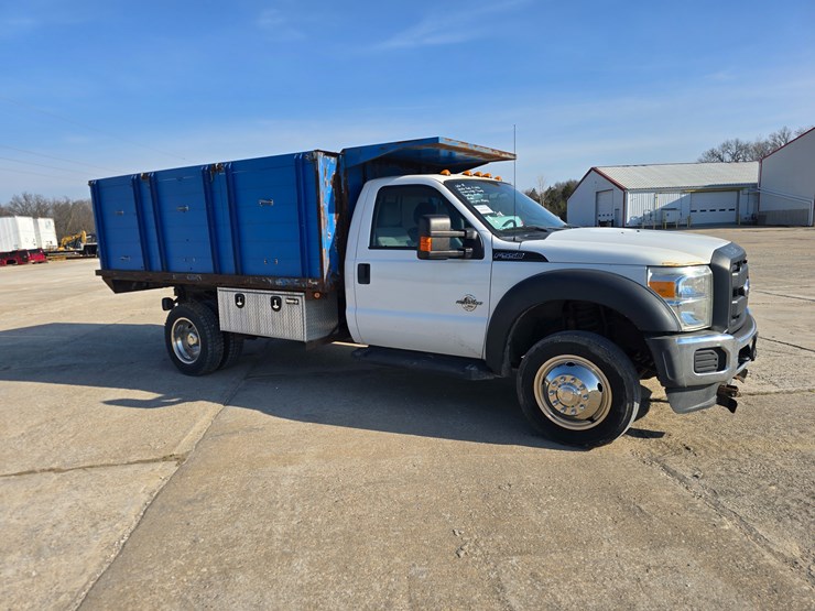 2016-ford-f550-image-17