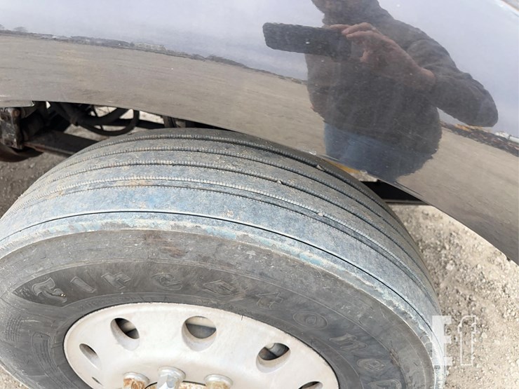 2005-kenworth-t800-image-35