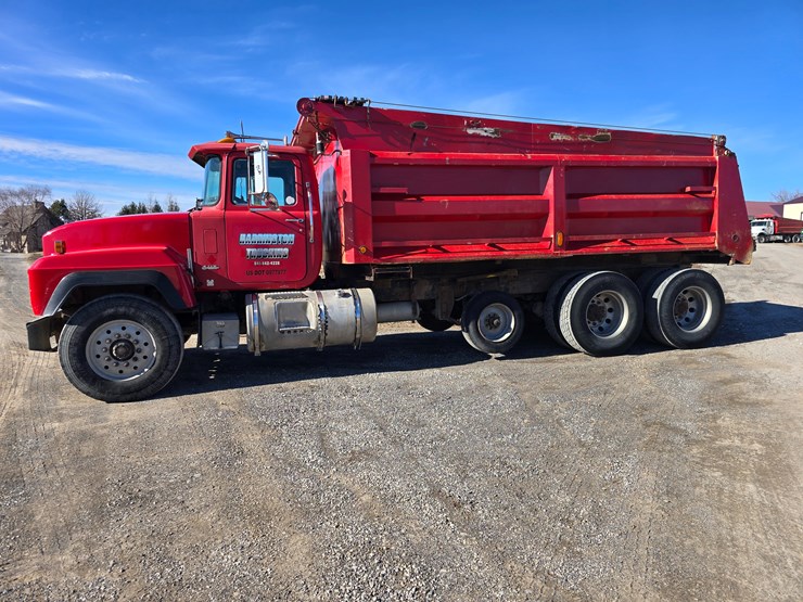 1998-mack-rd688s-image-4