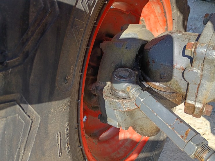 2001-kubota-l4300-image-49