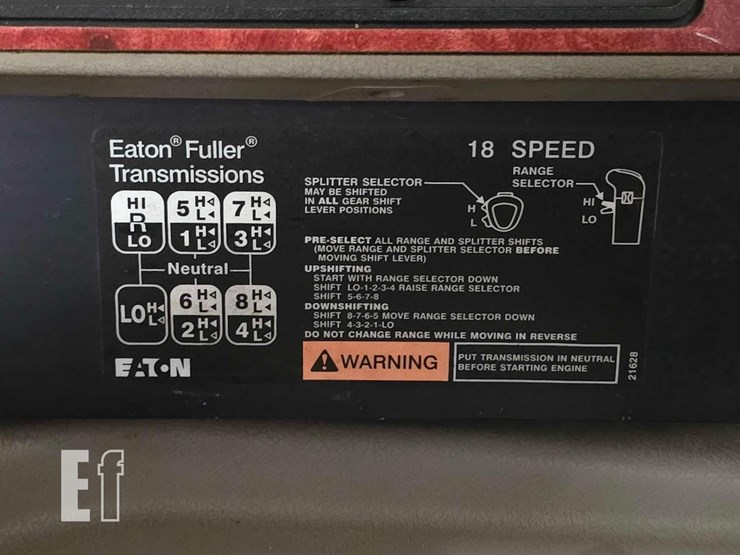 2004-international-paystar-5900-image-16