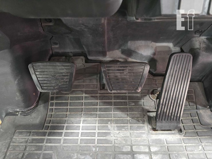 2021-caterpillar-2c6000-image-14