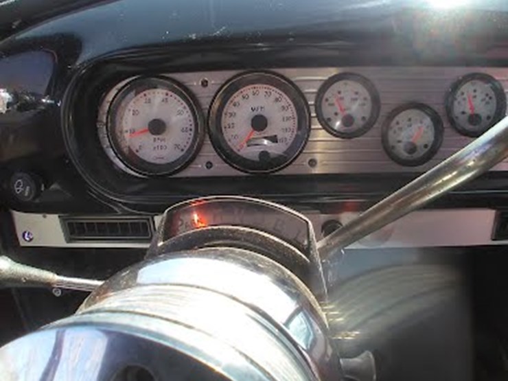 chevrolet-suburban-image-28