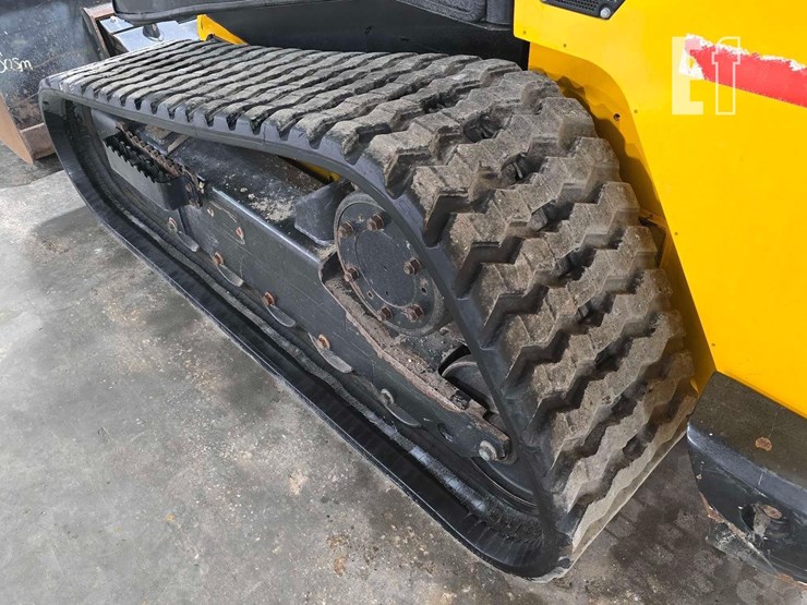 2021-jcb-3ts-8t-image-25