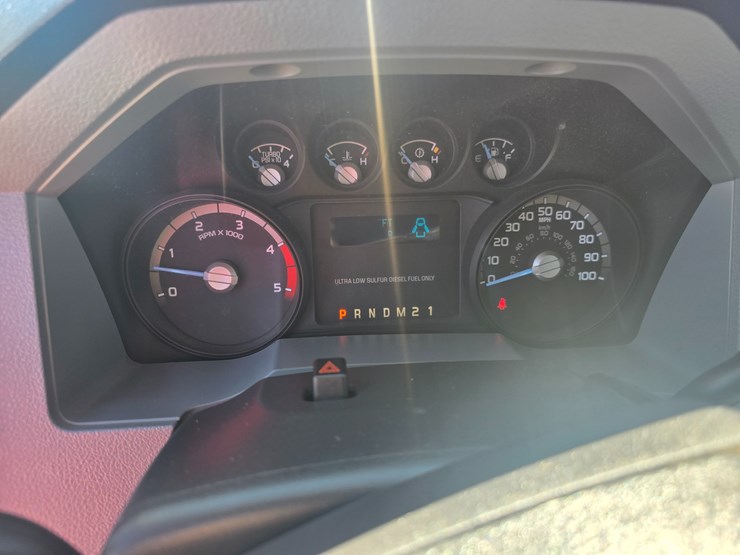 2016-ford-f550-image-36