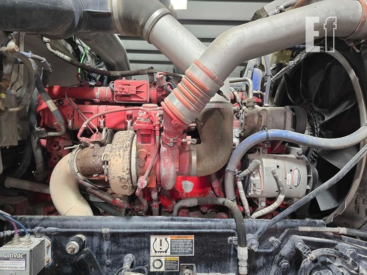 2017-peterbilt-367-image-21