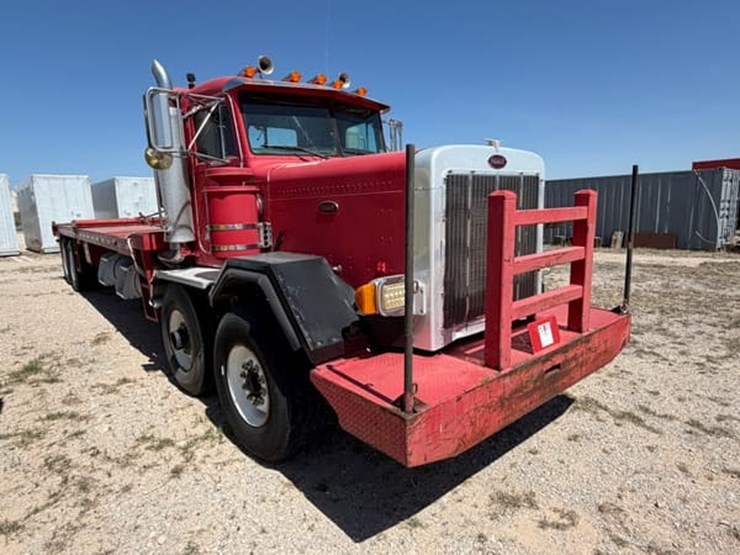 2002-peterbilt-357-image-2