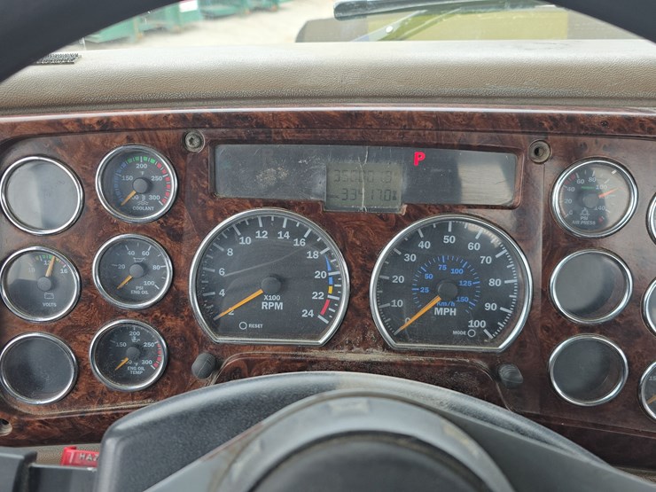 #22589-•-2006-mack-cv713-granite-roll-off-garbage-truck-image-104