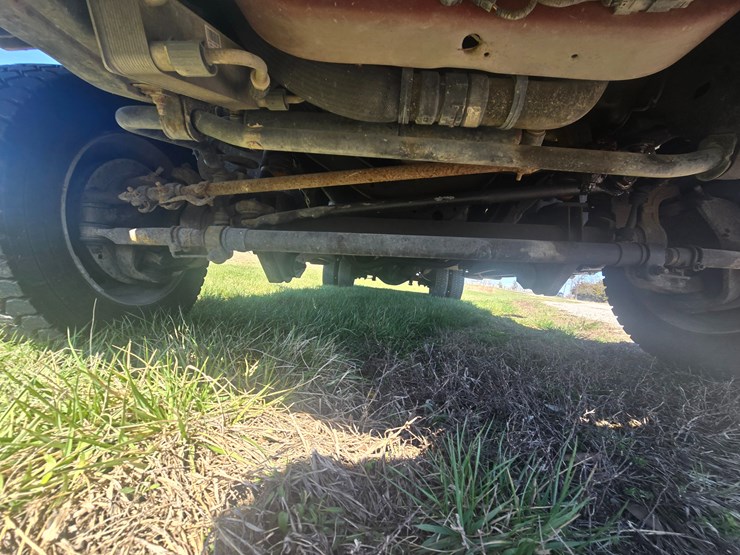 2016-ford-f550-image-28