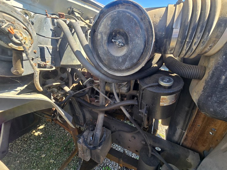 1997-ford-f700-image-28