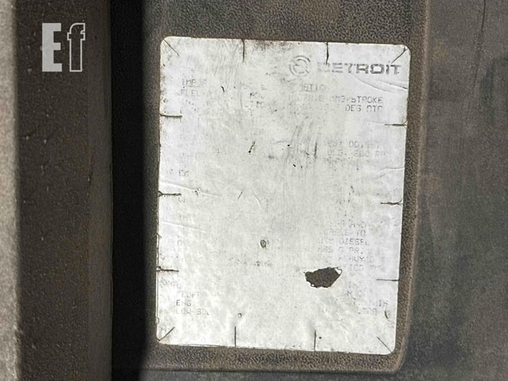 2014-freightliner-cascadia-125-image-30