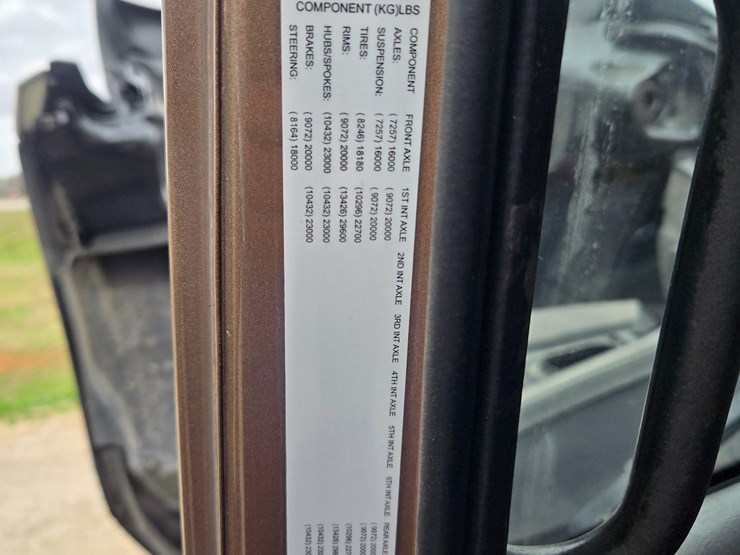 2017-western-star-5700xe-image-57